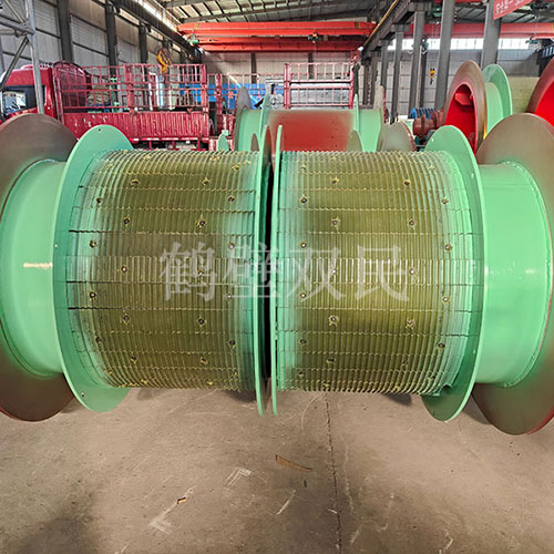 鑿井絞車廠家生產(chǎn)的2JTP-1.2×0.8P礦用提升絞車發(fā)貨！